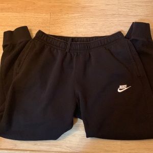 Mens Black Nike Sweatpants. Excellent condition.